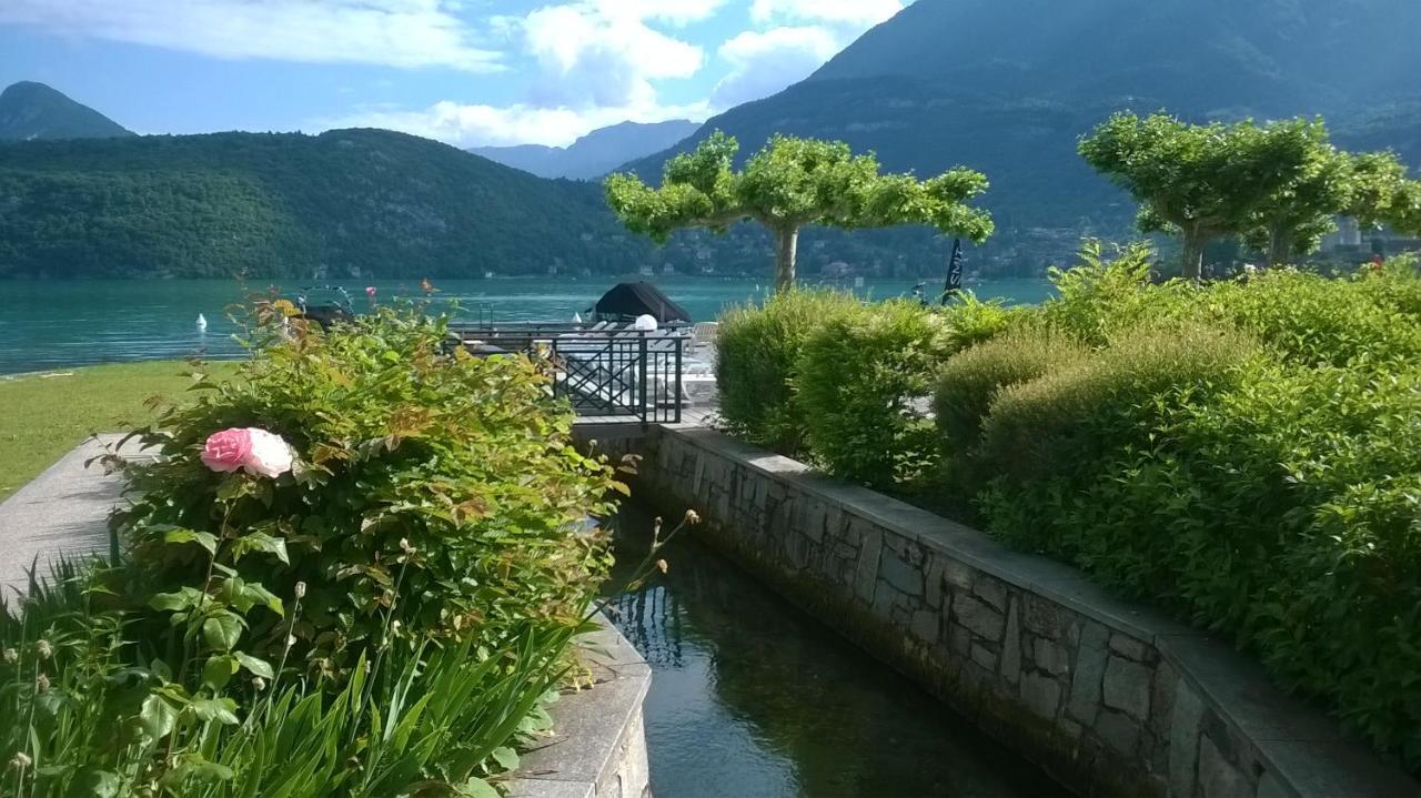 Logement Atypique Avec Vue Unique Panoramique Sur Le Lac D'Annecy, Dans Une Residence Avec Plage Et Ponton Privee Sur La Commune De デュアン エクステリア 写真